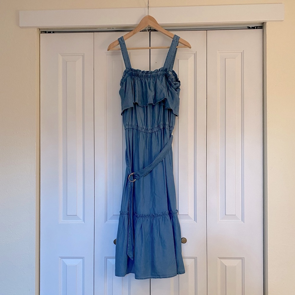 Micheal Kors chambray denim sleeveless midi dress. Size L